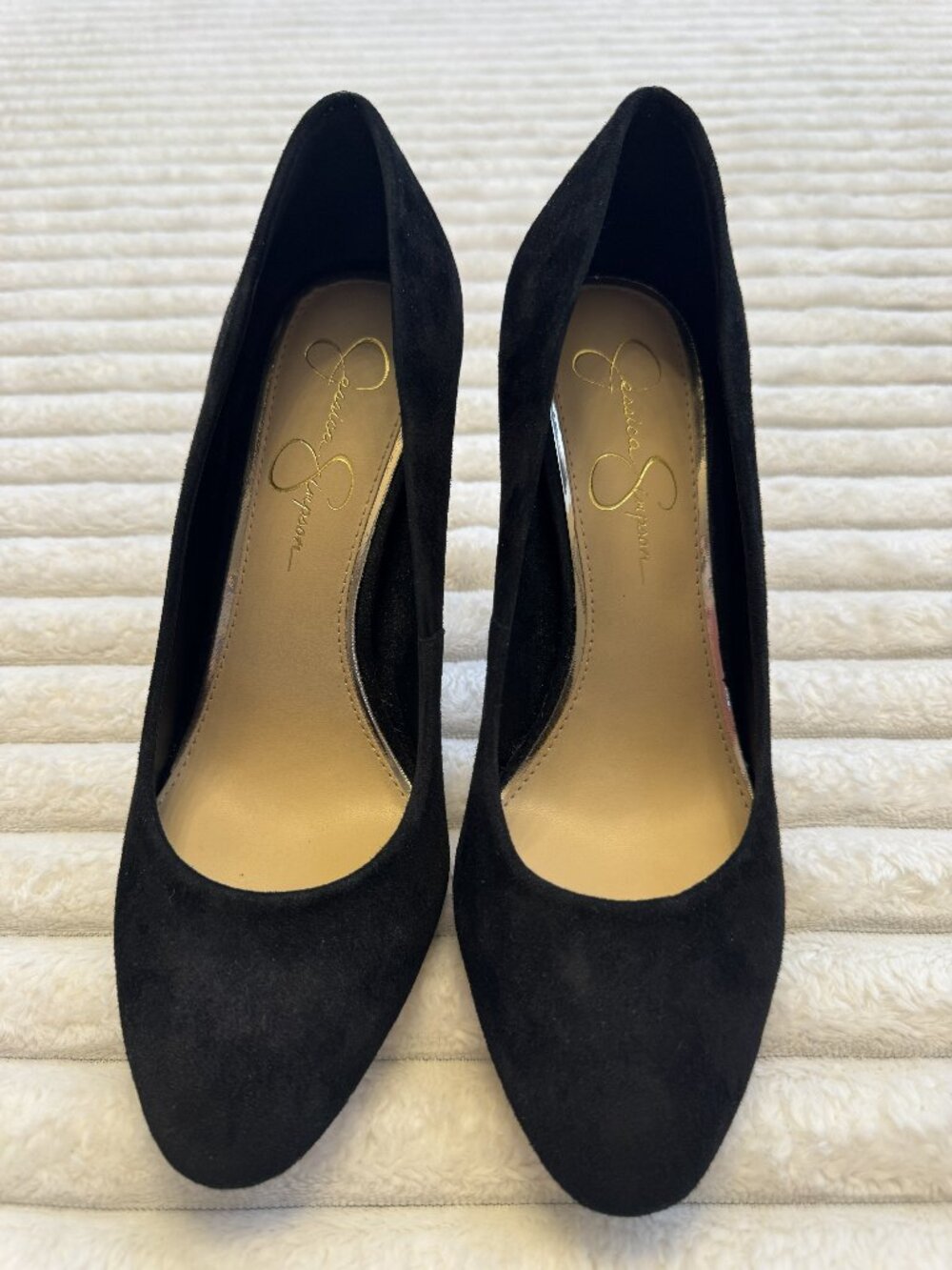 Jessica Simpson Black Suede Almond Toe Pump Size 8 M